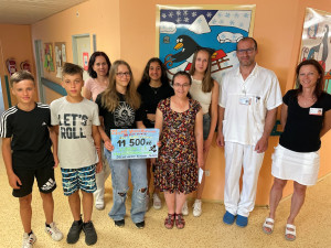 V klidu a bezpečí. Děti z Velkého Beranova věnovaly miminkům v jihlavské nemocnici tři nové pelíšky