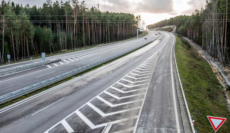 Stát letos otevře více než 25 kilometrů nových dálnic