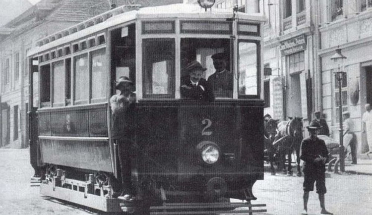 FOTO: První tramvaj v Jihlavě vyjela v roce 1909. Cestující z centra na konečnou dojeli za 14 minut