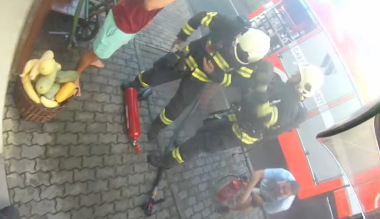 Brno oslavuje trolejbusáka. Ve službě zastavil vůz a běžel hasit cizí kuchyni