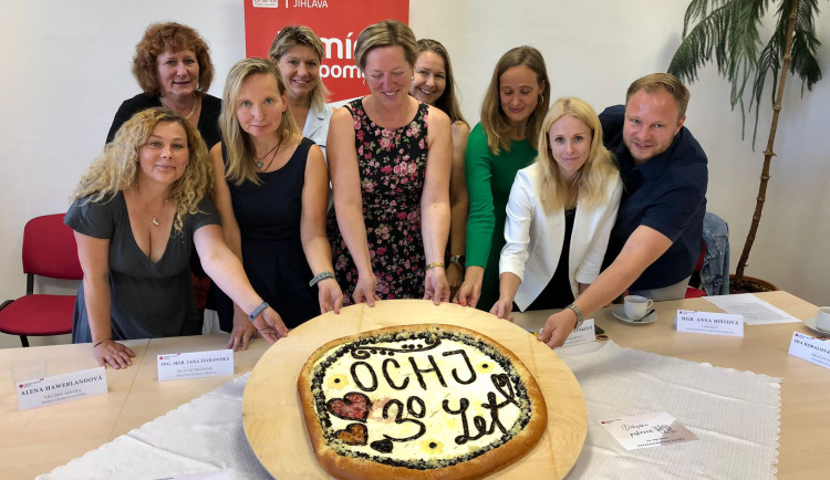 Jihlavská Charita slaví 30 let existence. Pomocnou ruku podala i při covidu, tornádu,stejně jako uprchlíkům