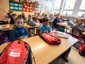 Den D pro 630 prvňáčků. Učitelům přeji, aby zažili normální školní rok, řekla primátorka Jihlavy Koubová