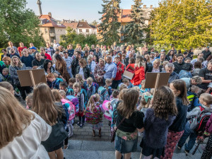 Den D pro 630 prvňáčků. Učitelům přeji, aby zažili normální školní rok, řekla primátorka Jihlavy Koubová