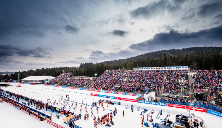 Kraj Vysočina chce dát 80 milionů korun do biatlonové arény. Modernizaci potřebují tribuny i zázemí