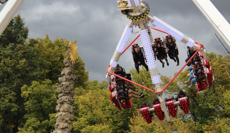 FOTO: V Polné zavoněly mrkvance. Podívejte se na jednu z největších poutí kraje z ptačí perspektivy