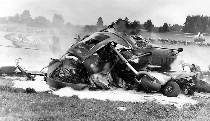 Nejtragičtější nehoda svého druhu u nás: Před padesáti lety se u Třebíče zřítil vrtulník, nepřežilo deset osob
