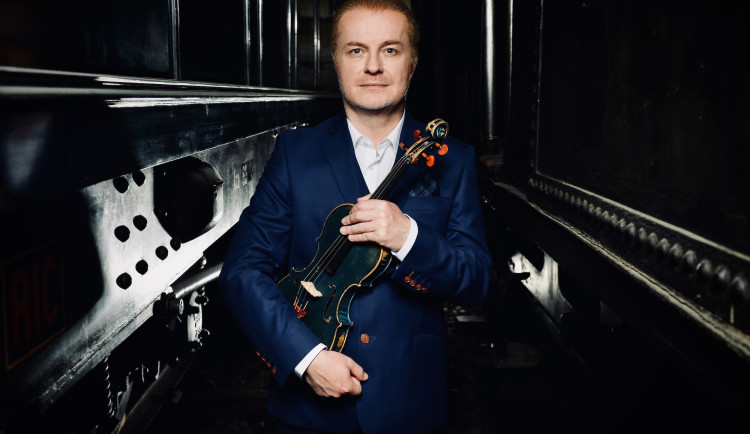 Pavel Šporcl vyráží na turné a troufá si na koncertní double