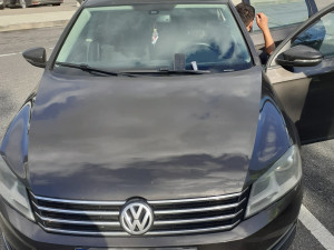 Gruzínec převážel přes Vysočinu sedm migrantů, hledal je i policejní pes. Celníci v autě našli rozstříhané pasy