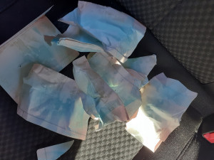 Gruzínec převážel přes Vysočinu sedm migrantů, hledal je i policejní pes. Celníci v autě našli rozstříhané pasy