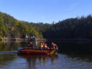 Resuscitace potápěče nebo nehoda motorkáře. Krajští záchranáři se úspěšně popasovali s metodickým cvičením