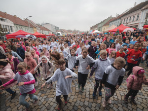 Padl rekord. V Třebíči tančilo Jerusalemu 455 lidí, přáli jsme si aspoň 100 lidí, říká organizátorka