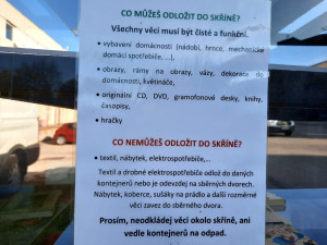 Prosby obyvatel Březinek vyslyšeny. Nepotřebné věci mohou odkládat do nové Re-use skříně