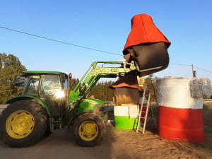 Slamáky z Jakubova obdivuje nejen Vysočina. Inspirovaly nás sochy v Rakousku, říká starosta