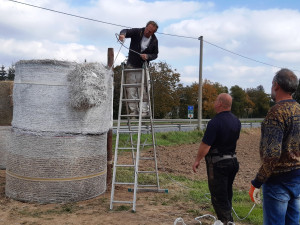 Slamáky z Jakubova obdivuje nejen Vysočina. Inspirovaly nás sochy v Rakousku, říká starosta