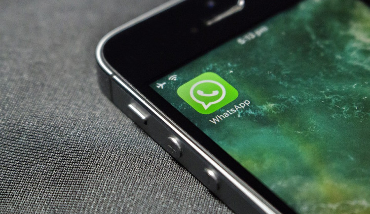 Uživatelé po celém světě se potýkají s výpadkem komunikační aplikace WhatsApp