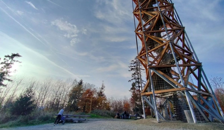 FOTO: Žlutá, oranžová, červená. Pekelný kopec se oblékl do podzimních barev
