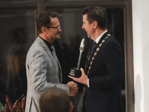 FOTO: Třebíč udělila rodákům Ceny města. Děkuji Horácké Slavii a trenérům, řekl oceněný Patrik Eliáš