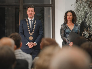 FOTO: Třebíč udělila rodákům Ceny města. Děkuji Horácké Slavii a trenérům, řekl oceněný Patrik Eliáš