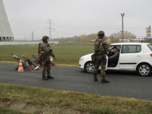Dukovanskou elektrárnu před nepřítelem ubráníme, dokázali si vojáci a policisté