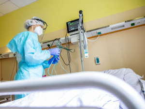 V nemocnicích Vysočiny leží 31 pacientů s covidem. Naočkovat se v týdnu nechalo 2128 lidí