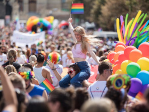 PRŮZKUM: Největším tabu je pro Čechy debata o menstruaci a homosexualitě