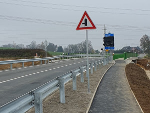ŘSD pokračuje ve výstavbě ochvatu Brodu, otevřel se další most. Podívejte se, jak to na místě vypadá