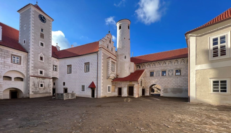 V Červené Řečici skončila oprava zámku, příští rok bude přístupný veřejnosti