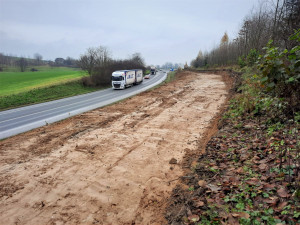 Stavba obchvatu Havlíčkova Brodu pokračuje, dělníci pracují na dvou protihlukových stěnách. Podívejte se
