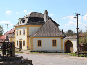 Ostrov nad Oslavou, foto: santini.cz
