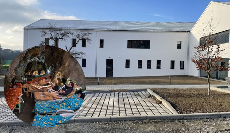 U Macochy postavili léčebnu pro děti, které se uzdravují v jeskyni