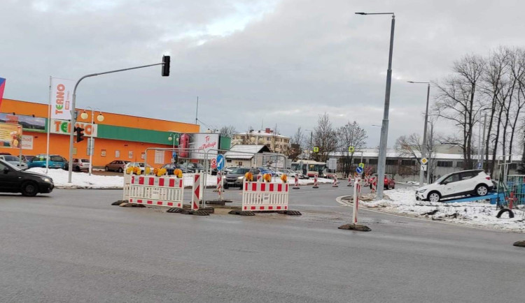 Opravy na vodovodním řadu pod křižovatkou ulic Žižkova a Rantířovská budou dokončeny v pátek