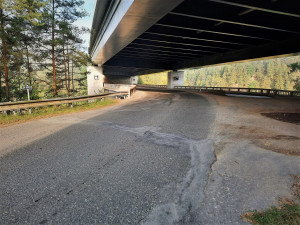FOTO: Památný most u Vojslavic, nad nímž vede D1, čeká oprava. Stát bude skoro 90 milionů korun