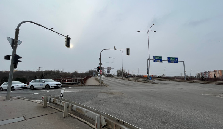 Brnu hrozí dopravní kolaps. Silničáři na dva roky omezí provoz na mostě Otakara Ševčíka