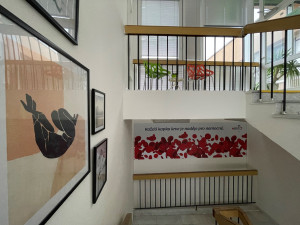 Dárci krve dostali opožděného Ježíška, je zde nový nábytek i dekorace. Podívejte se