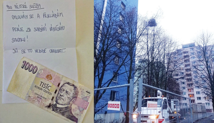 K vánočnímu stromku, který skončil ve větvích, se v Kuřimi přiznal anonym. Poslal tisícovku