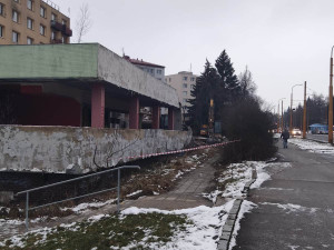 Herna u bývalého Hotelu Jihlava jde k zemi, vyroste zde nový osmipatrový bytový dům