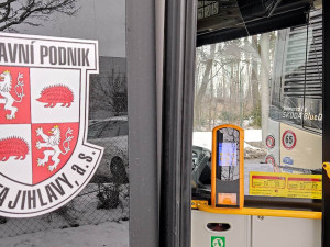 Nová trolejbusová trať do Bedřichova a průmyslové zóny slavnostně zprovozněna. Nové jízdní řády jsou platné od středy