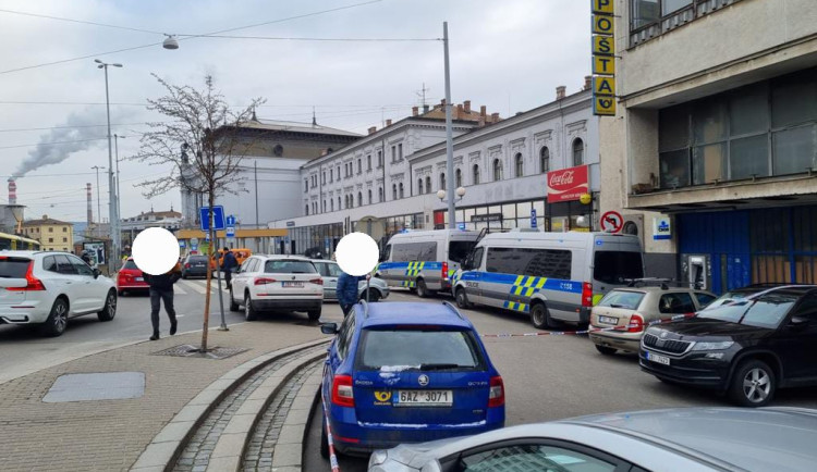Bomby ve vlaku i na brněnské poště. Policisté řeší anonymní oznámení