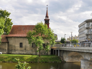 U opravovaného kostela sv. Kateřiny v Havlíčkově Brodě chce letos děkanství obnovit věž s hodinami