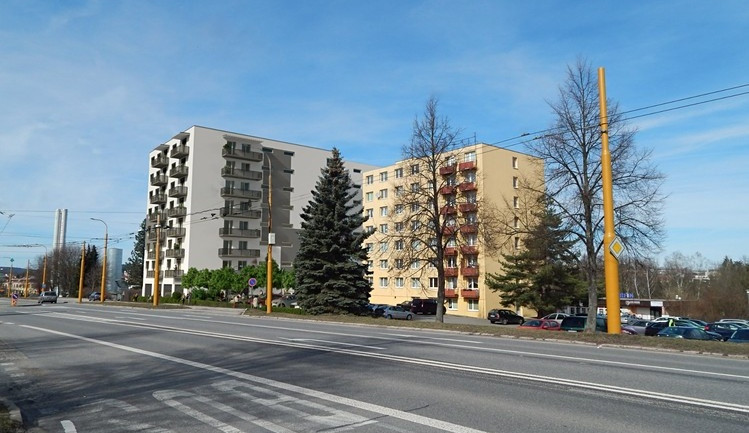 Bytový dům u bývalého Hotelu Jihlava bude dokončen na konci roku 2024. Garsonka vyjde na 4,5 milionu korun