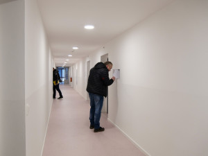 FOTO: Ve Velkém Meziříčí je z internátu dům pro seniory, zamluvených je všech 30 bytů. Nahlédněte dovnitř