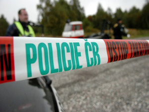 Policie řeší úmrtí mladé ženy v Chotěboři, tělo bylo nalezeno venku. Je nařízena soudní pitva