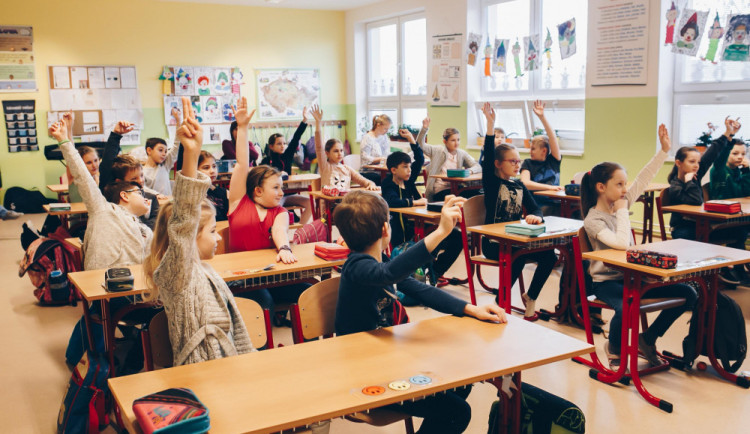 ANKETA: Většina Čechů nesouhlasí s návrhem zrušit známkování v prvních třídách