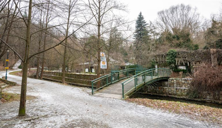 Omezení na cyklostezce v Jihlavě. Poblíž zoo se upravuje povrch, úsek se opět otevře v červnu