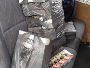Celníci na D1 zastavili Bulhara, který pašoval cigarety. Dále našli 40 litrů neznačeného alkoholu