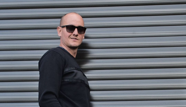 VIDEO: Přál bych každému, aby jejich práci viděl i z druhé strany, říká o natáčení se záchranáři olomoucký kameraman Ondřej Červený