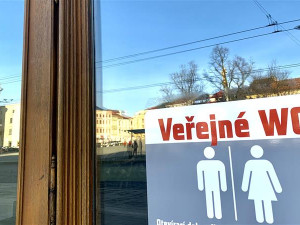 Lidé v Jihlavě opět mohou využít WC v Radniční restauraci. V centru tak jsou po pauze troje veřejné toalety