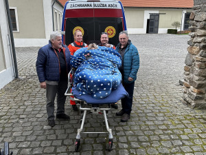 VIDEO: Zážitky a optimismus až do konce. Sanitka přání splnila sen Jarce, klientce paliativní péče v Pelhřimově