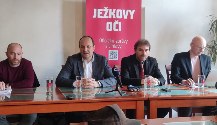 Schyluje se ke kompromisu. V Jihlavě se podepíše dohoda s obyvateli, kteří podali námitky k demoličnímu výměru na stadionu