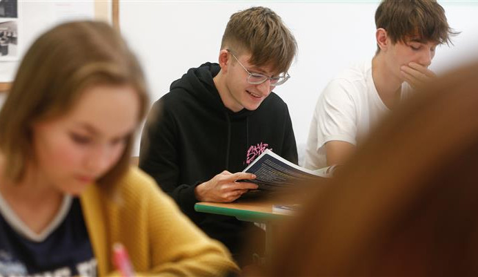 Čeština, cizí jazyky, matematika. Více než tři tisíce studentů na Vysočině tento týden píšou maturitní testy